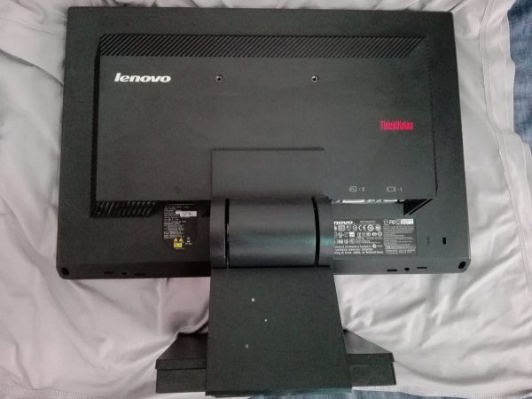 monitor lenovo l197wa D NQ NP 878877 MLM27563678678 062018 F 600x450 - مانیتور 19 اینچ لنوو Lenovo ThinkVision L197 استوک